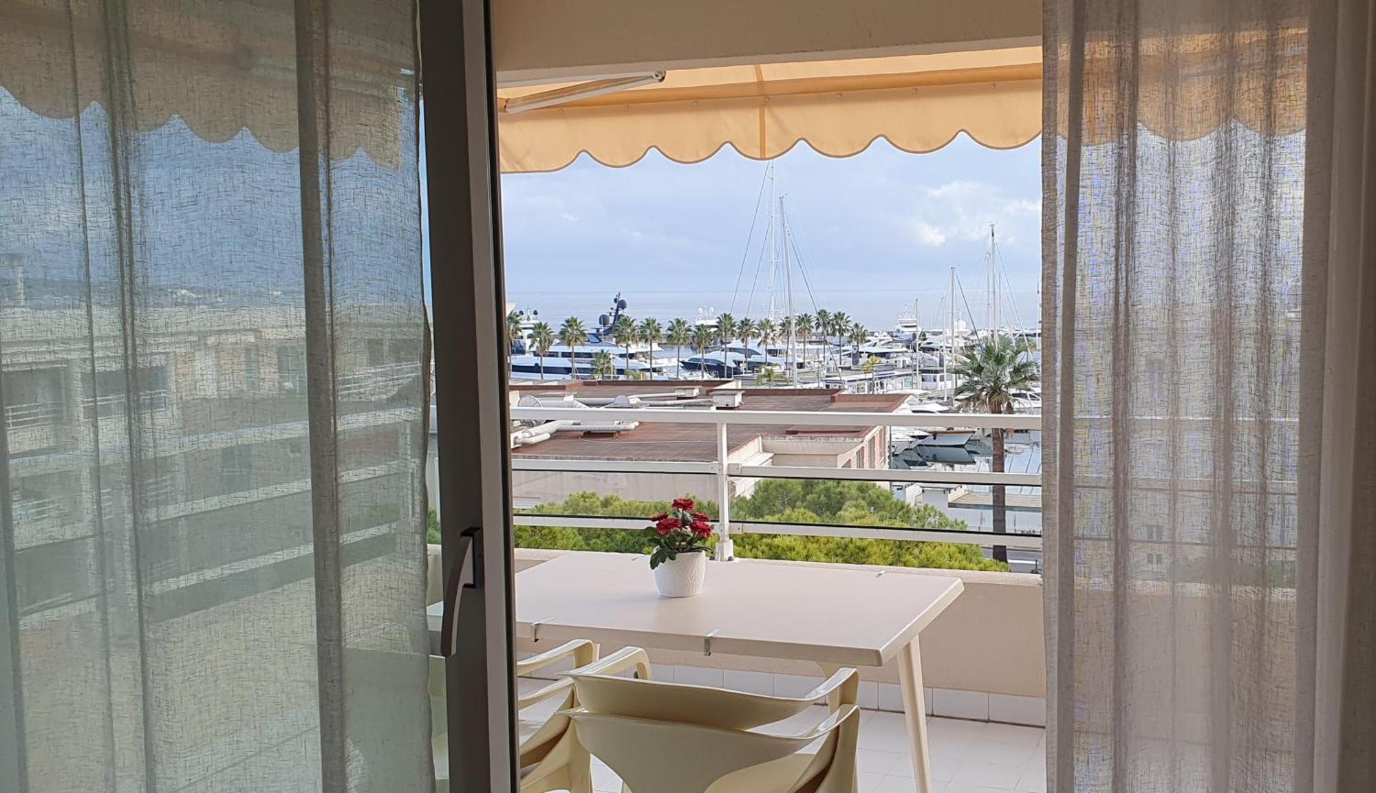 Standing Vue Mer Entre Cannes Et Antibes Golfe-Juan Exterior photo